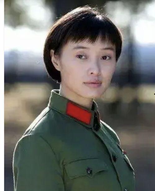 演员吴越照片